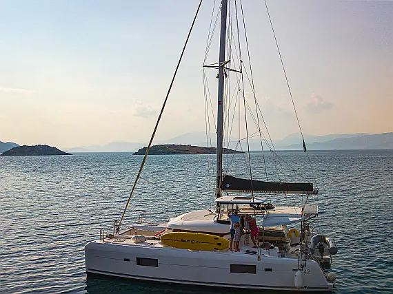 Lagoon 42