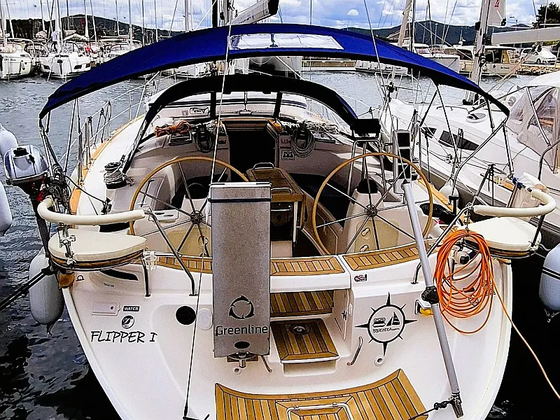 Bavaria 44