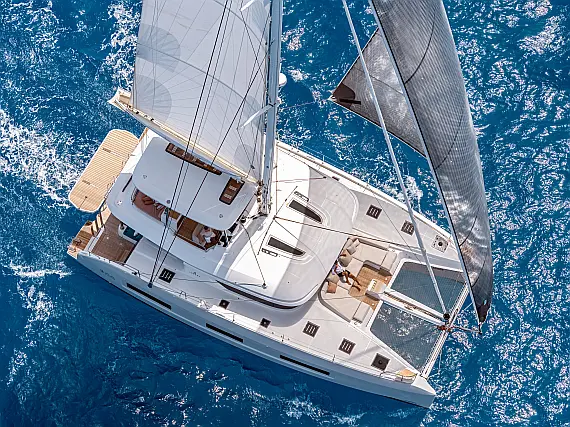 Lagoon 55