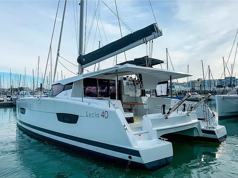 Lucia 40