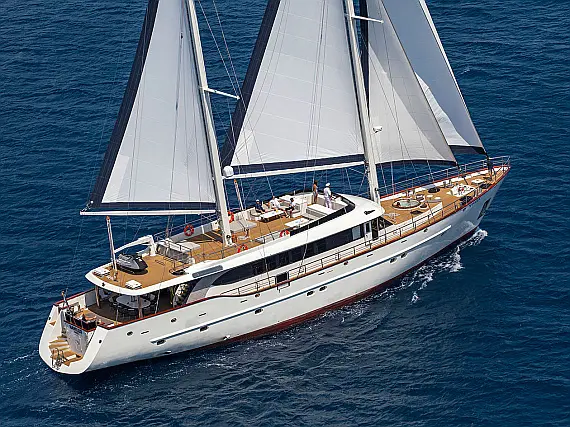 Motor sailer