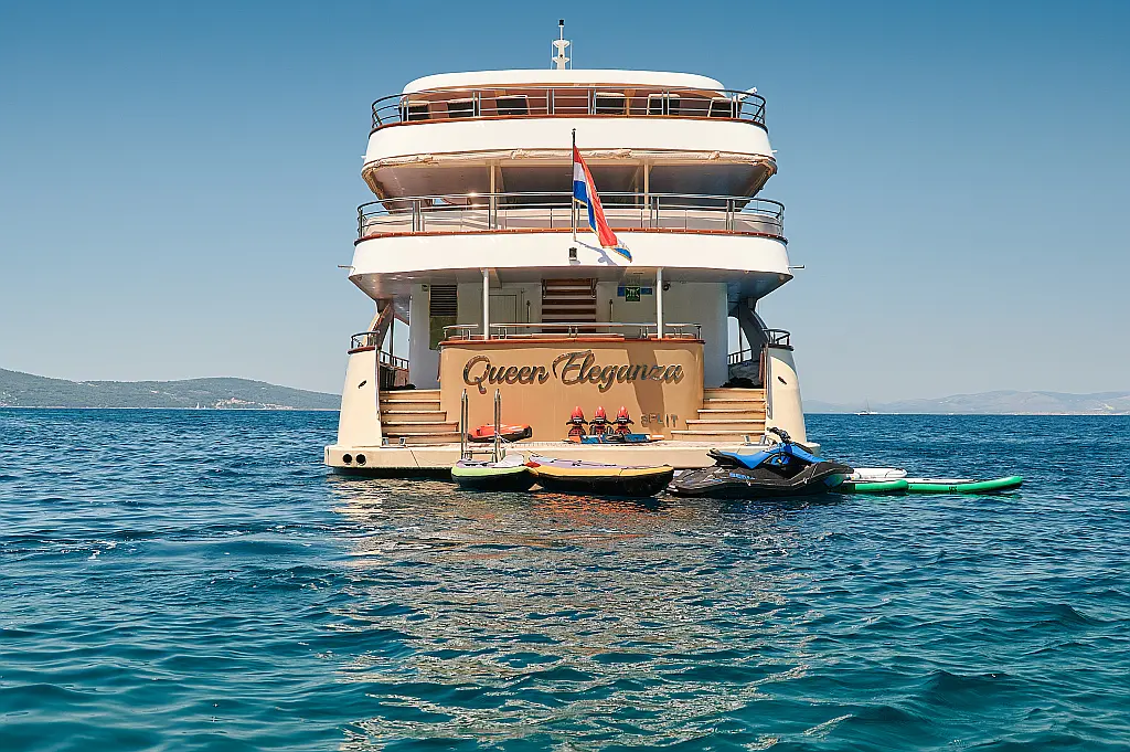 Luxury Motoryacht - 
