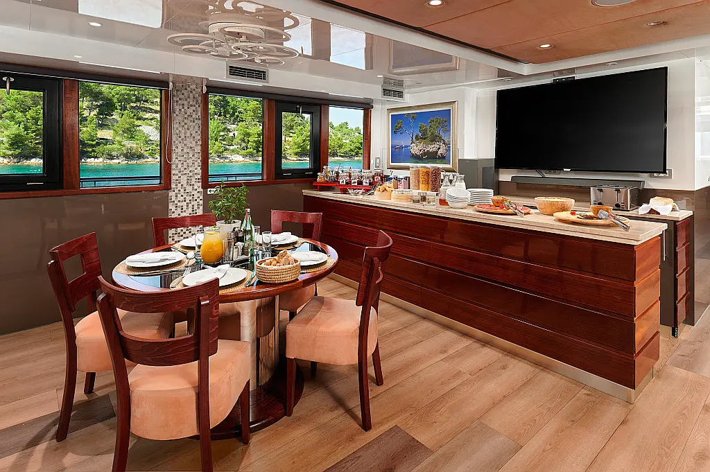 Luxury Motoryacht - 