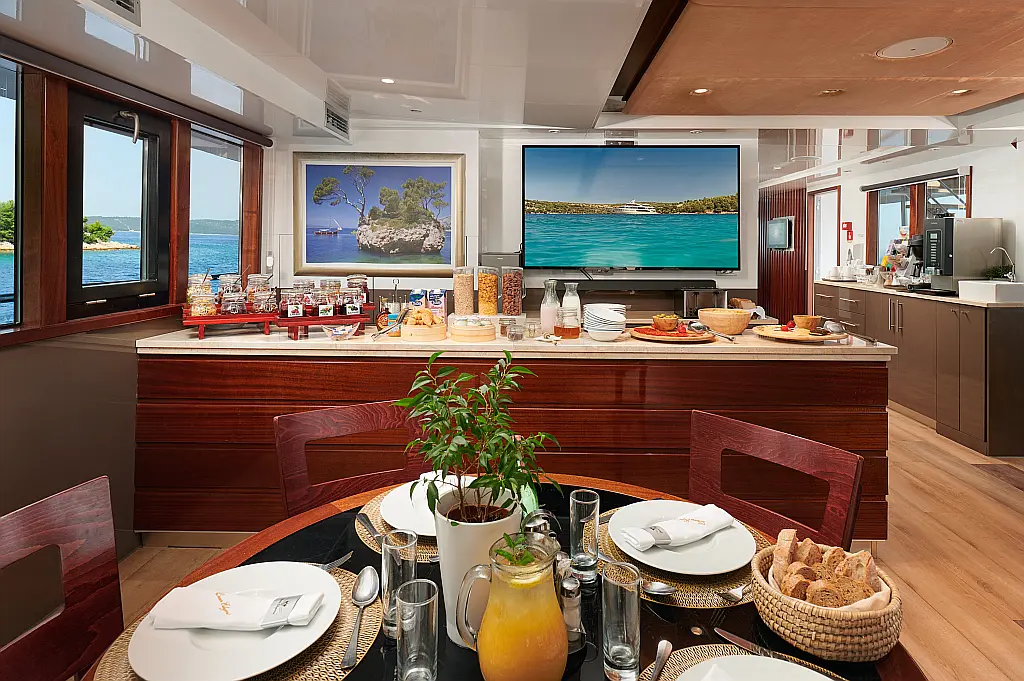 Luxury Motoryacht - 