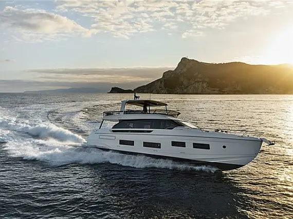 Azimut 82 Fly