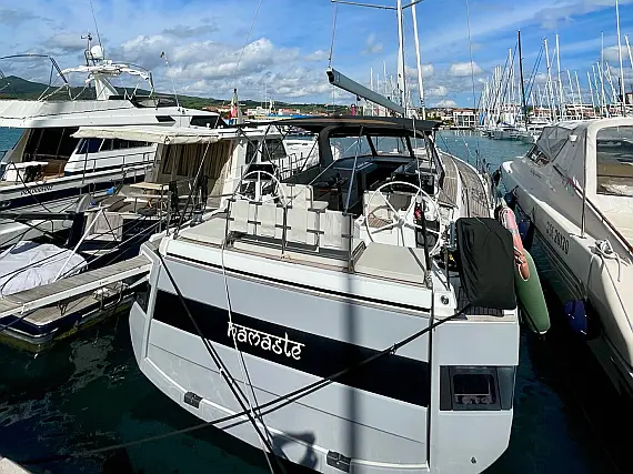 Oceanis Yacht 62